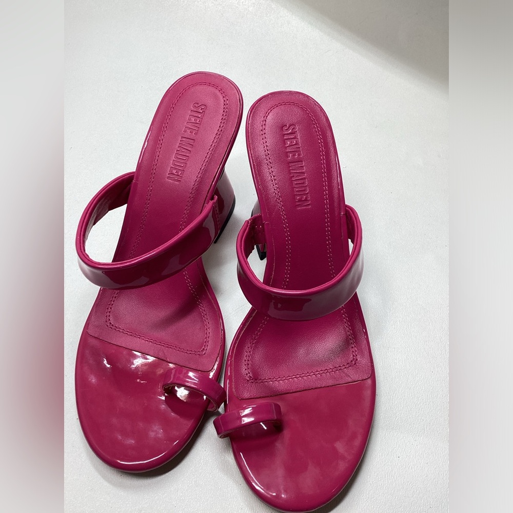 Steve Madden Hot Pink Patent Toe-Loop Slide Sandals